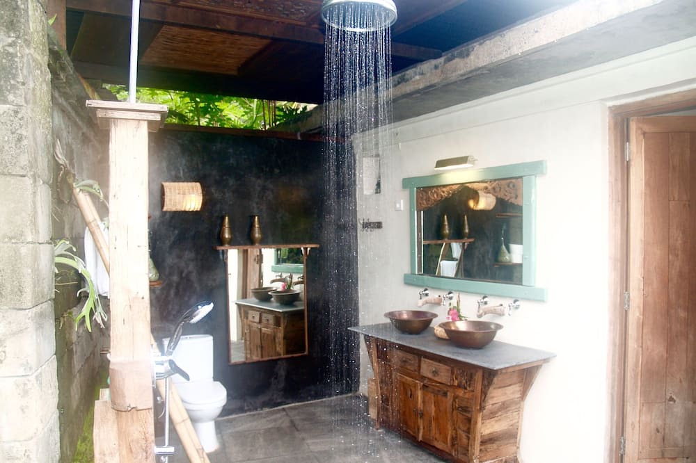 Photo of Bathroom in Suraberata