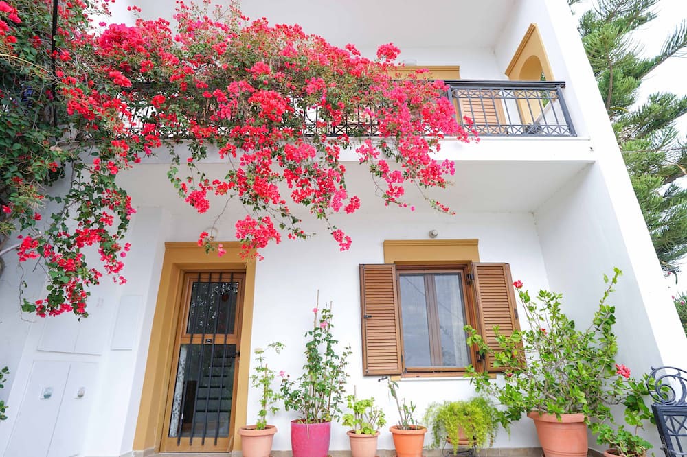 Photo of Outdoor in Fira