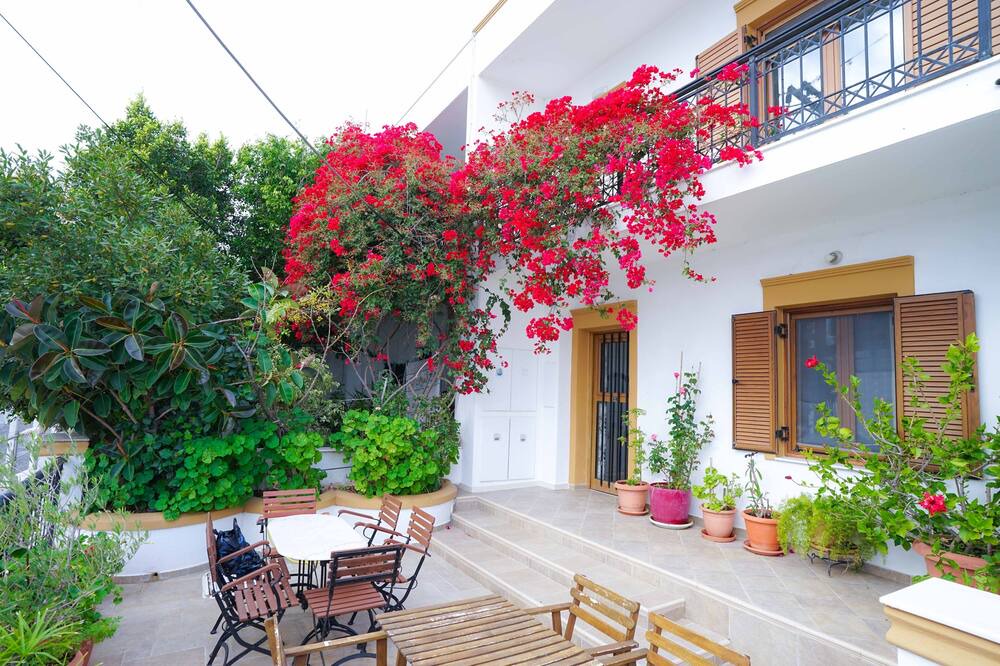 Photo of Outdoor in Fira