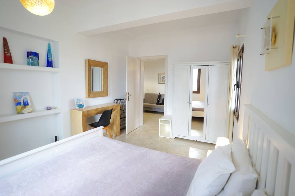 Photo of Bedroom in Fira