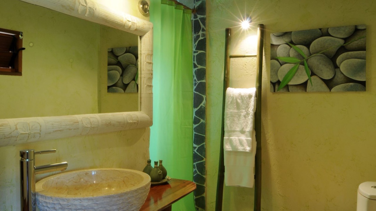 Photo of Bathroom in Teavaro