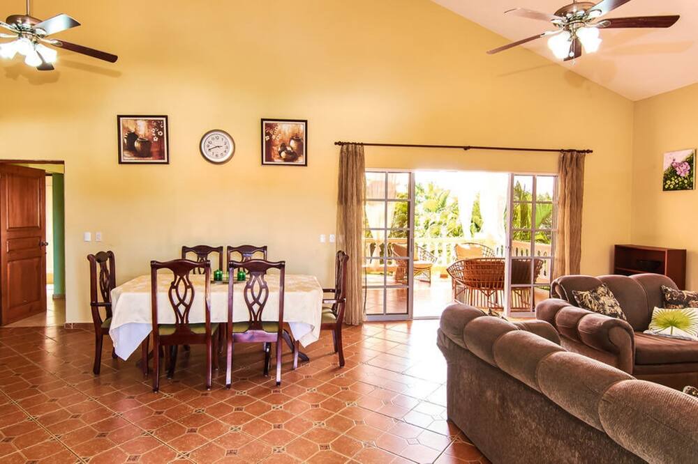 Photo of Livingroom in Urbanizacion Tavarez