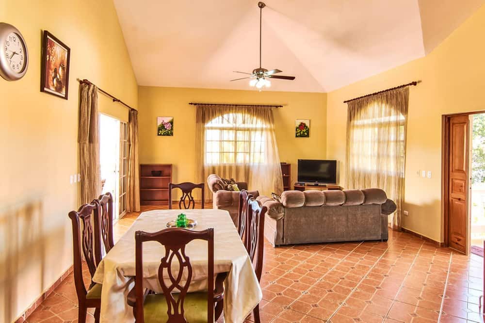 Photo of Livingroom in Urbanizacion Tavarez