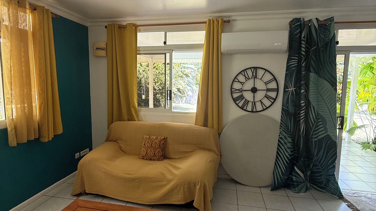 Photo of Livingroom in Teahupoo