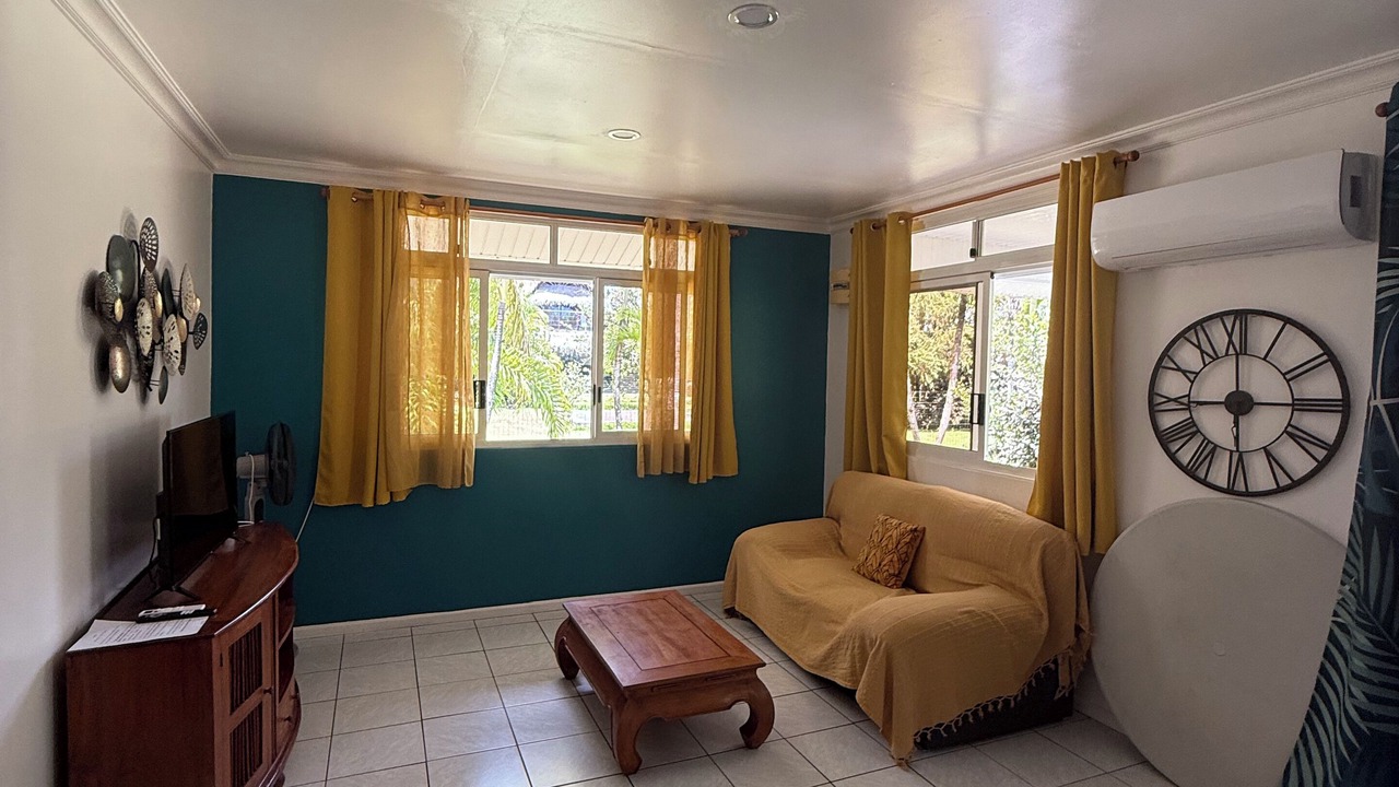 Photo of Livingroom in Teahupoo