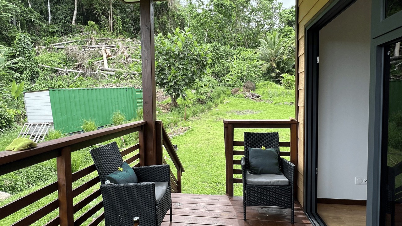 Photo of Patio Balcony in Teahupoo