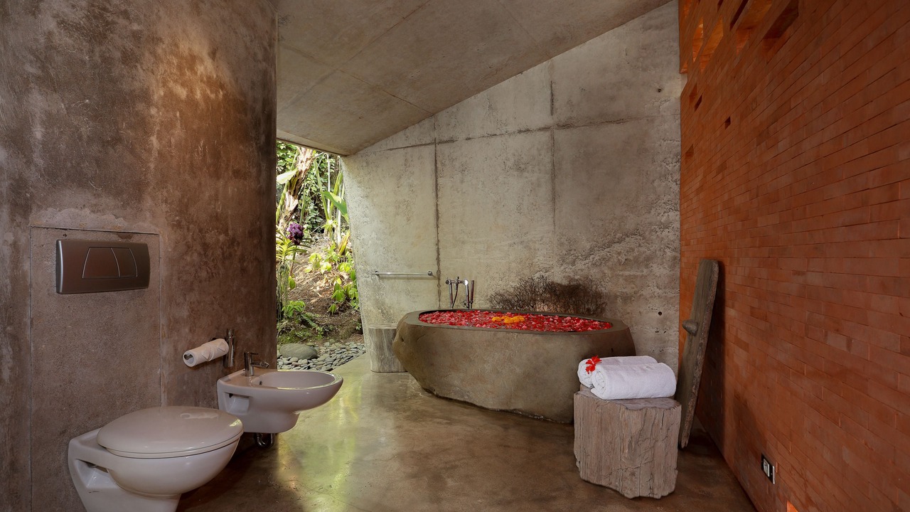 Photo of Bathroom in Kedewatan