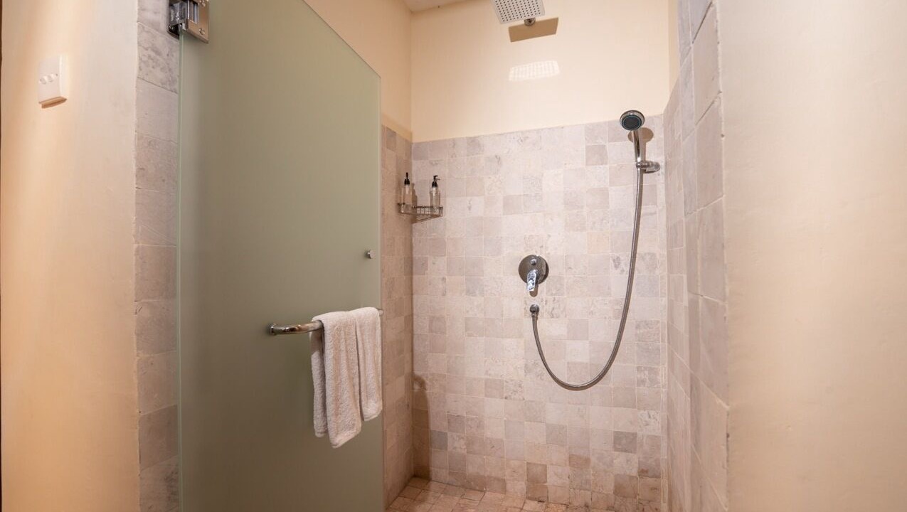 Photo of Bathroom in Kedewatan