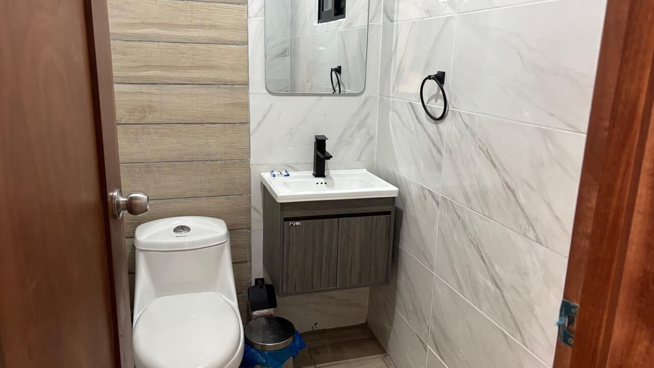 Photo of Bathroom in Llanos de Gurabo I