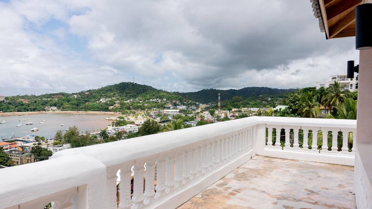 Photo of Patio Balcony in Barrio La Fortaleza Vieja
