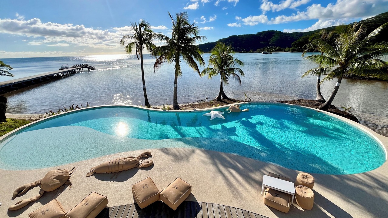 Photo of Outdoor in Teahupoo