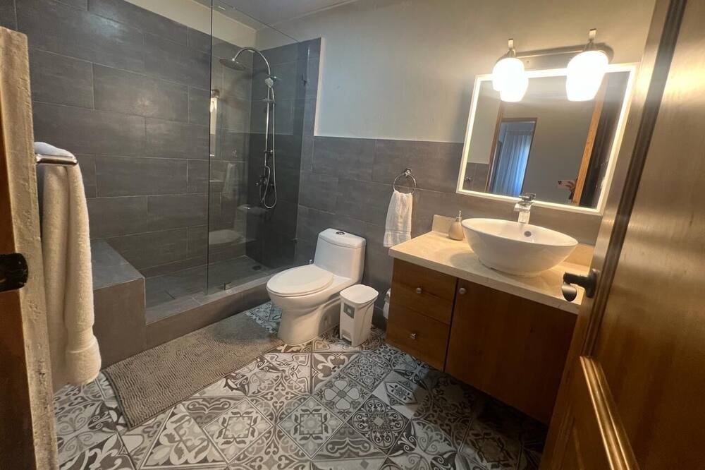Photo of Bathroom in Guaraguao
