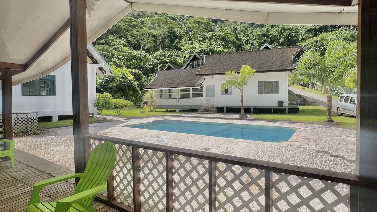 Photo of Outdoor in Teahupoo