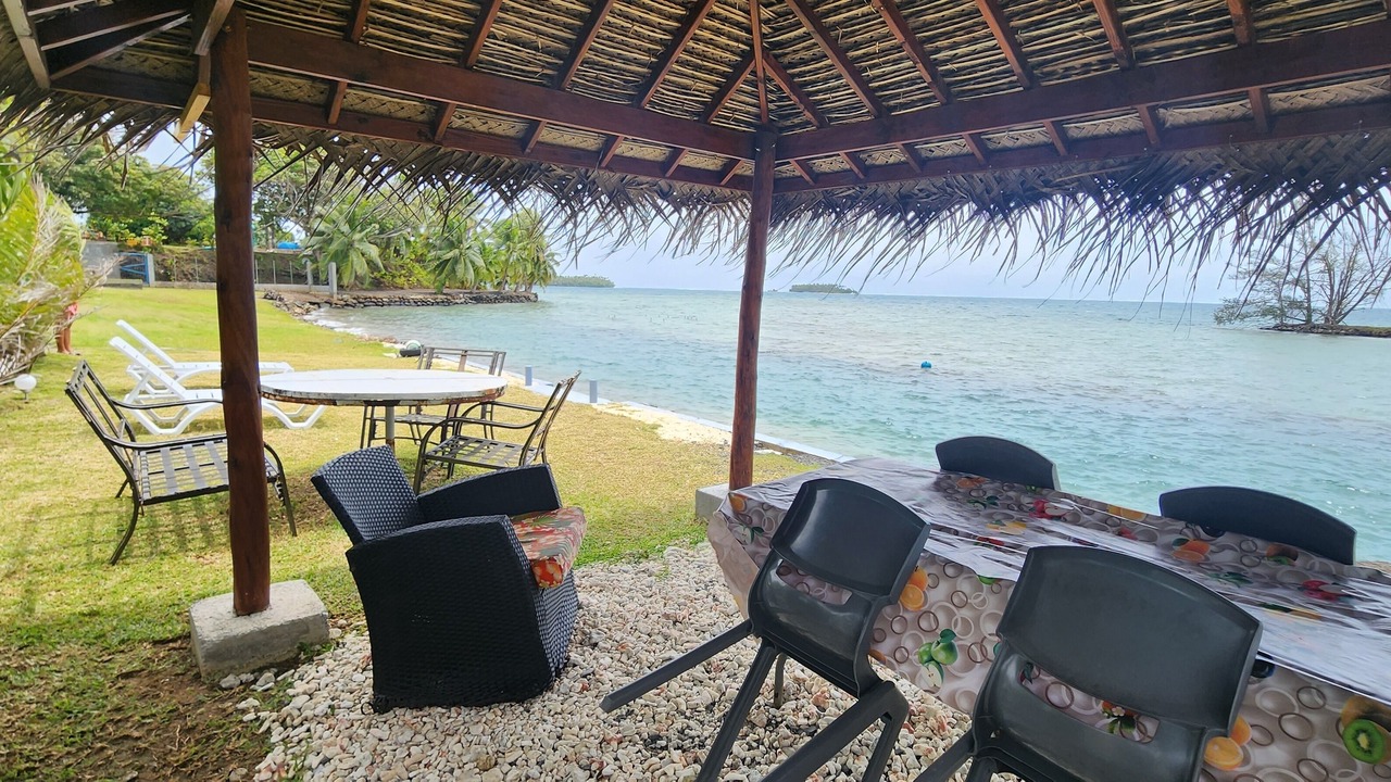 Photo of Outdoor in Teahupoo