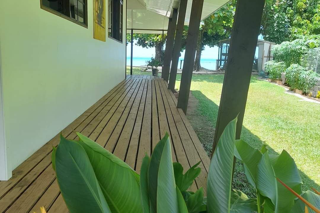 Photo of Outdoor in Teahupoo