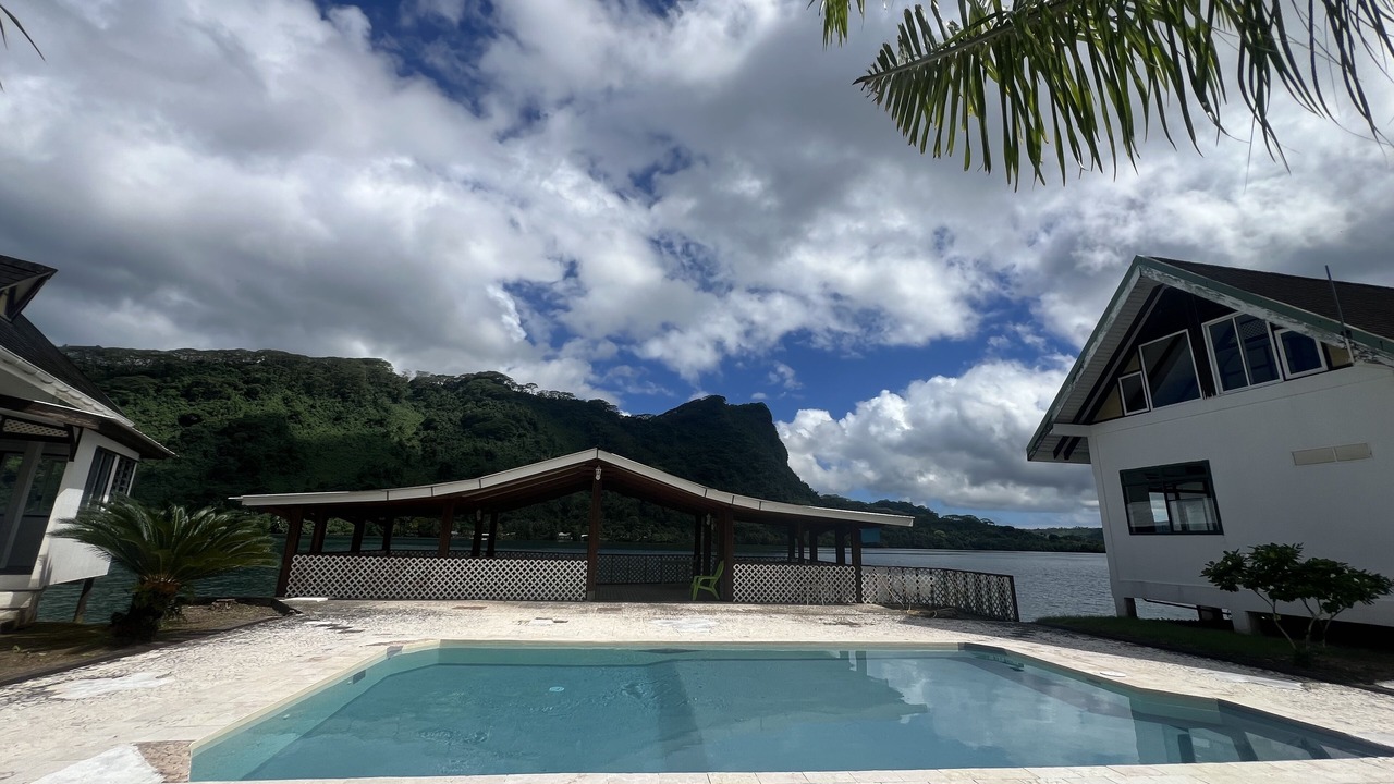 Photo of Outdoor in Teahupoo
