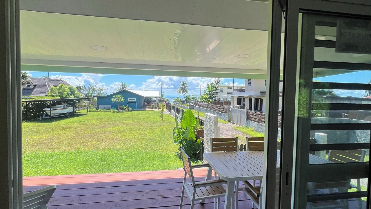 Photo of Patio Balcony in Teahupoo