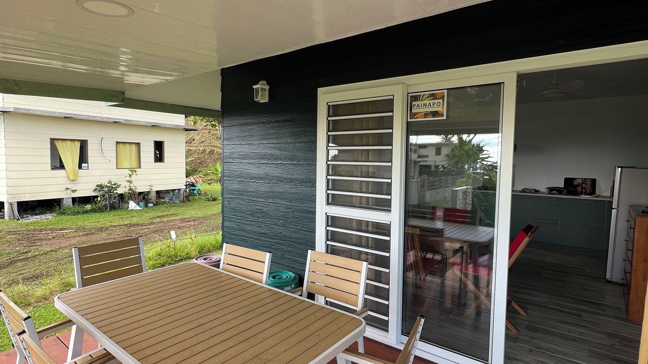 Photo of Patio Balcony in Teahupoo
