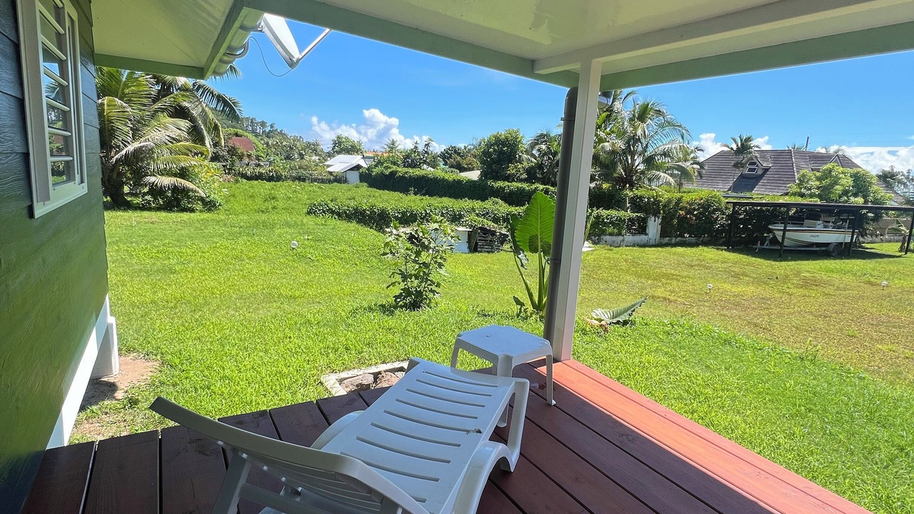Photo of Patio Balcony in Teahupoo