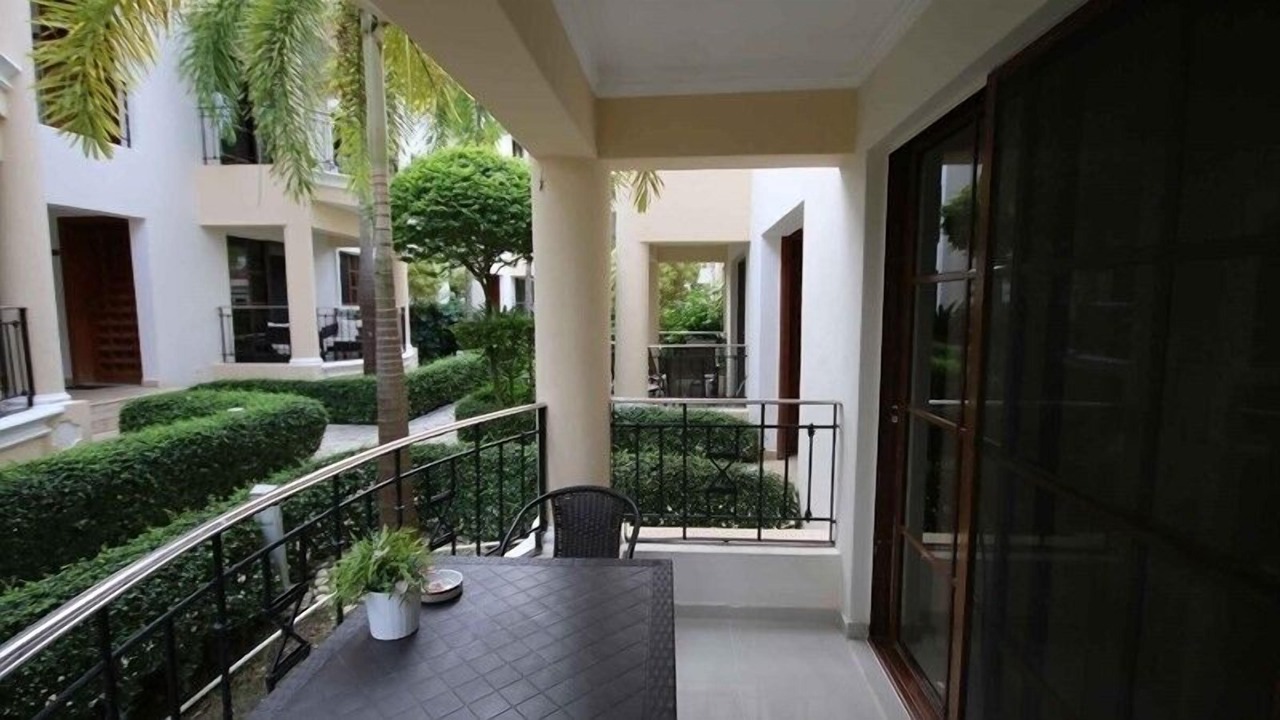 Photo of Outdoor in Veron