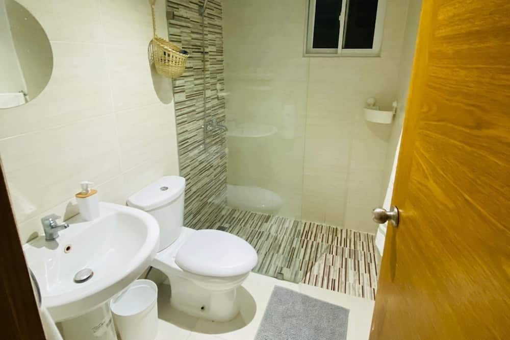 Photo of Bathroom in Guaricano
