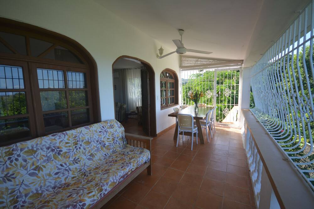 Photo of Patio Balcony in La Ceiba