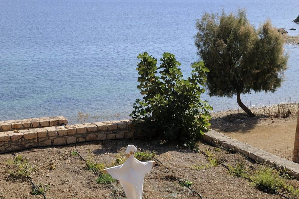 Photo of Outdoor in Grikos