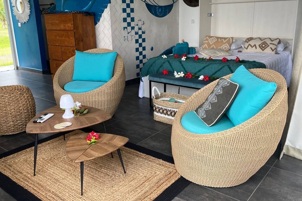 Photo of Bedroom in Teahupoo