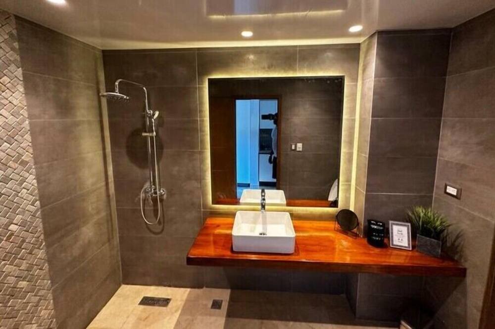 Photo of Bathroom in Barrio La Fortaleza Vieja