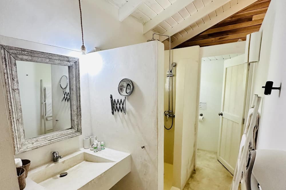 Photo of Bathroom in El Centro