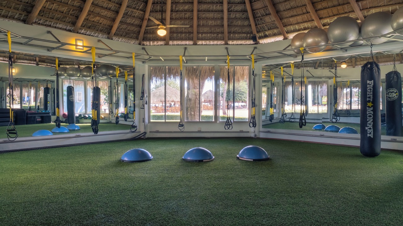 Photo of Others in Dominicus