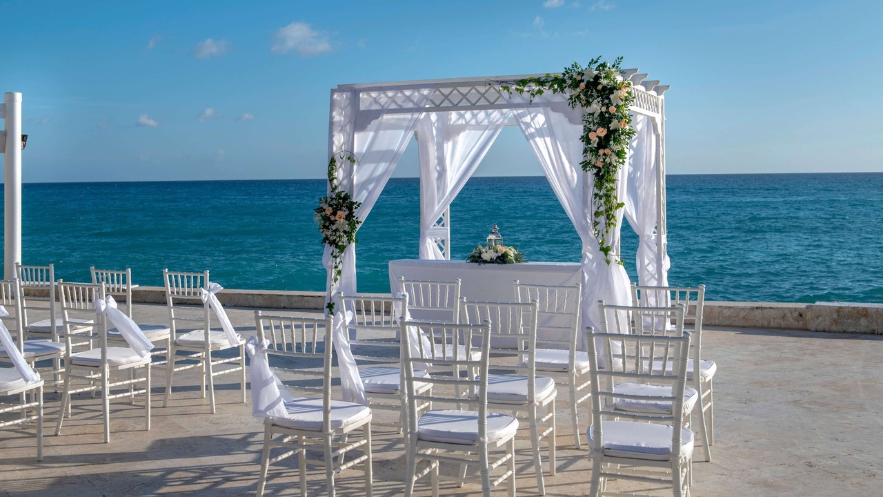 Photo of Others in Dominicus