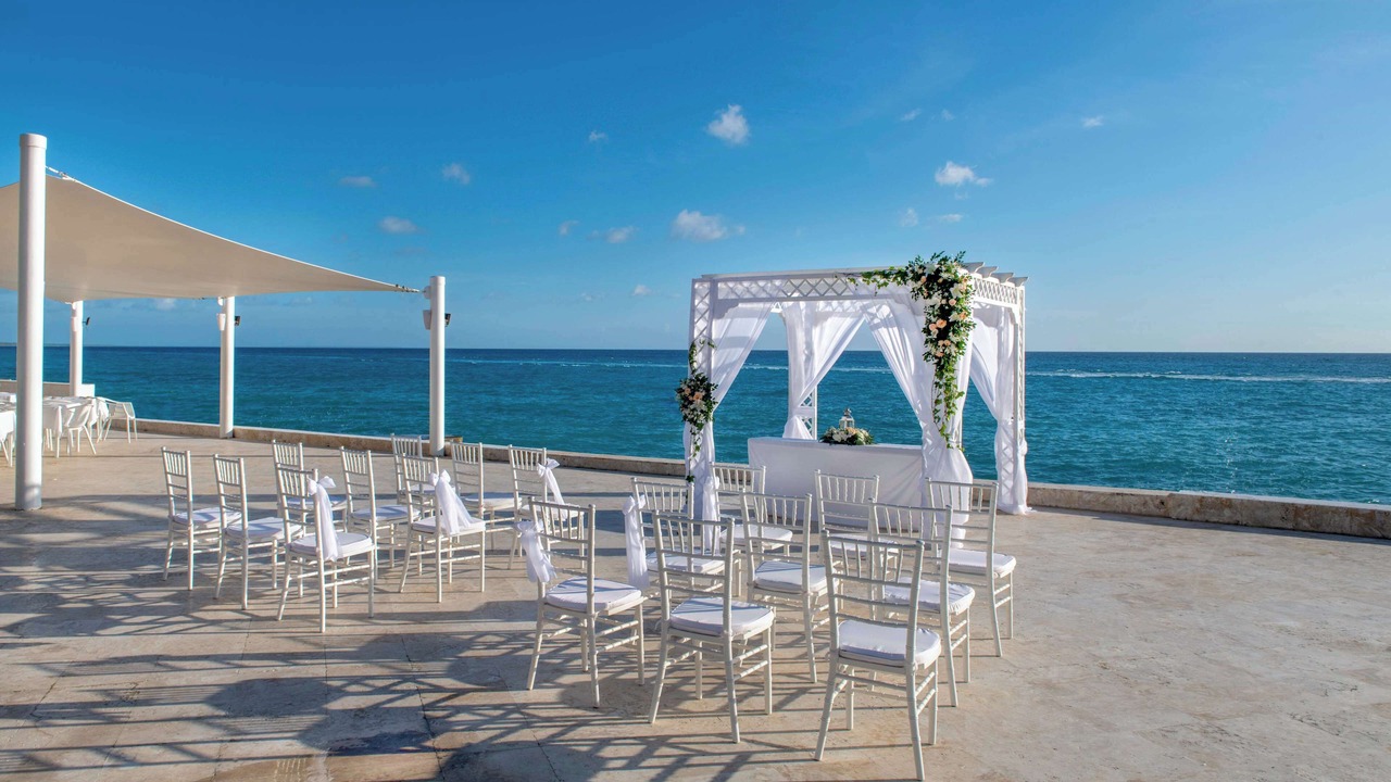 Photo of Others in Dominicus