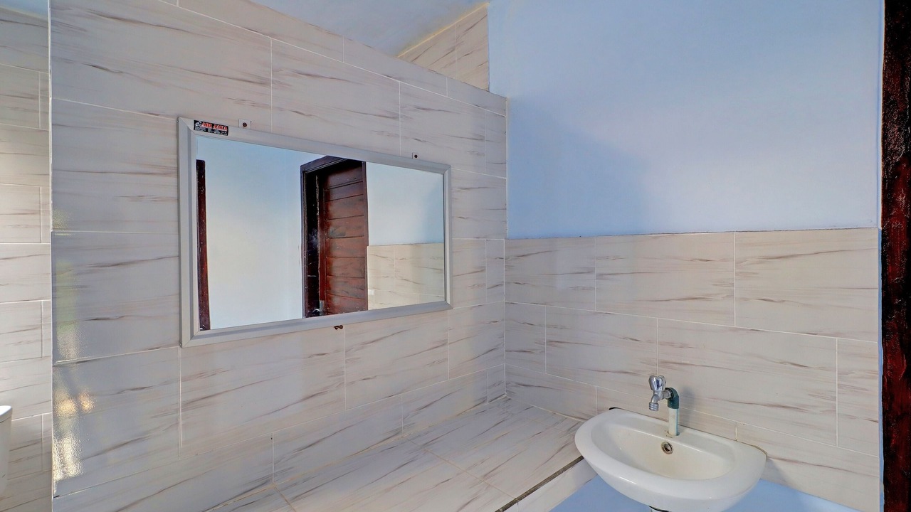 Photo of Bathroom in Negara