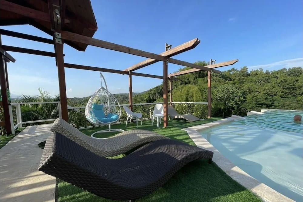 Photo of Outdoor in Pedro Brand
