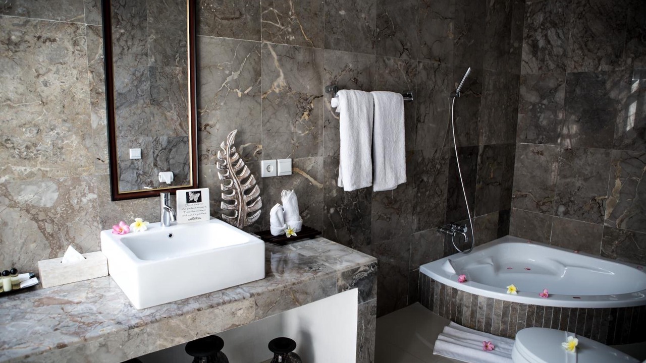 Photo of Bathroom in Pemaron