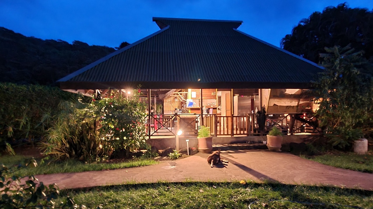 Photo of Buildings in Teahupoo