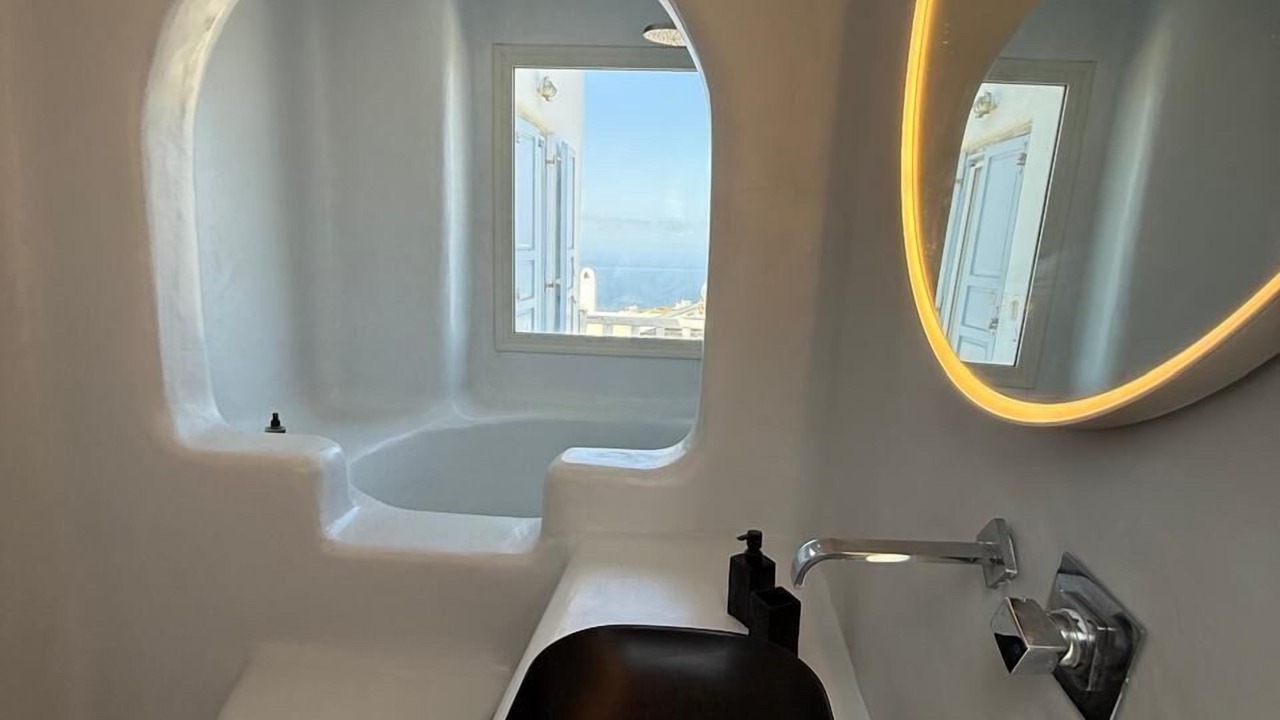 Photo of Bathroom in Faros Armenistis