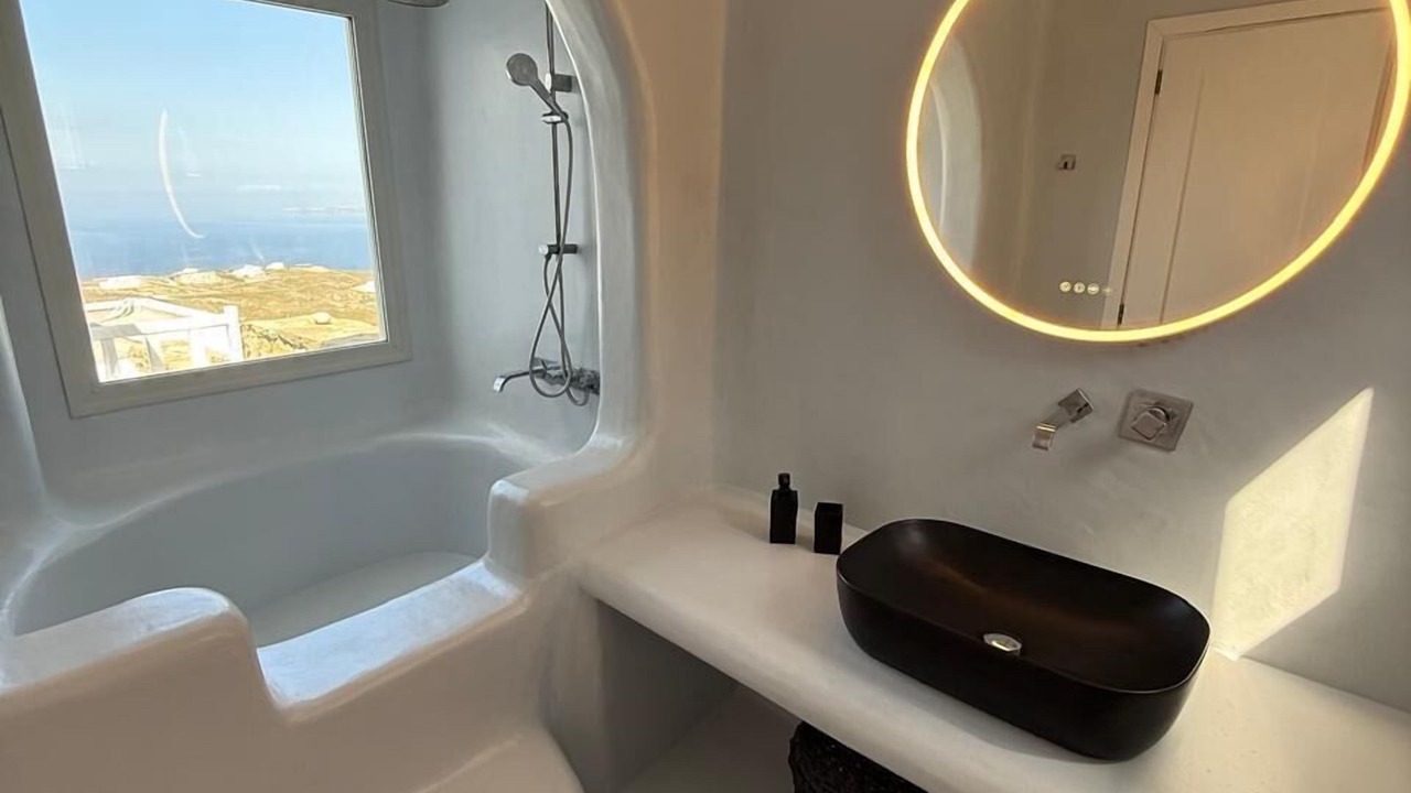 Photo of Bathroom in Faros Armenistis