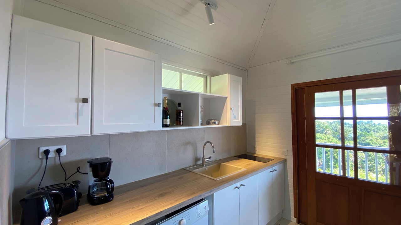 Photo of Kitchen in Teahupoo