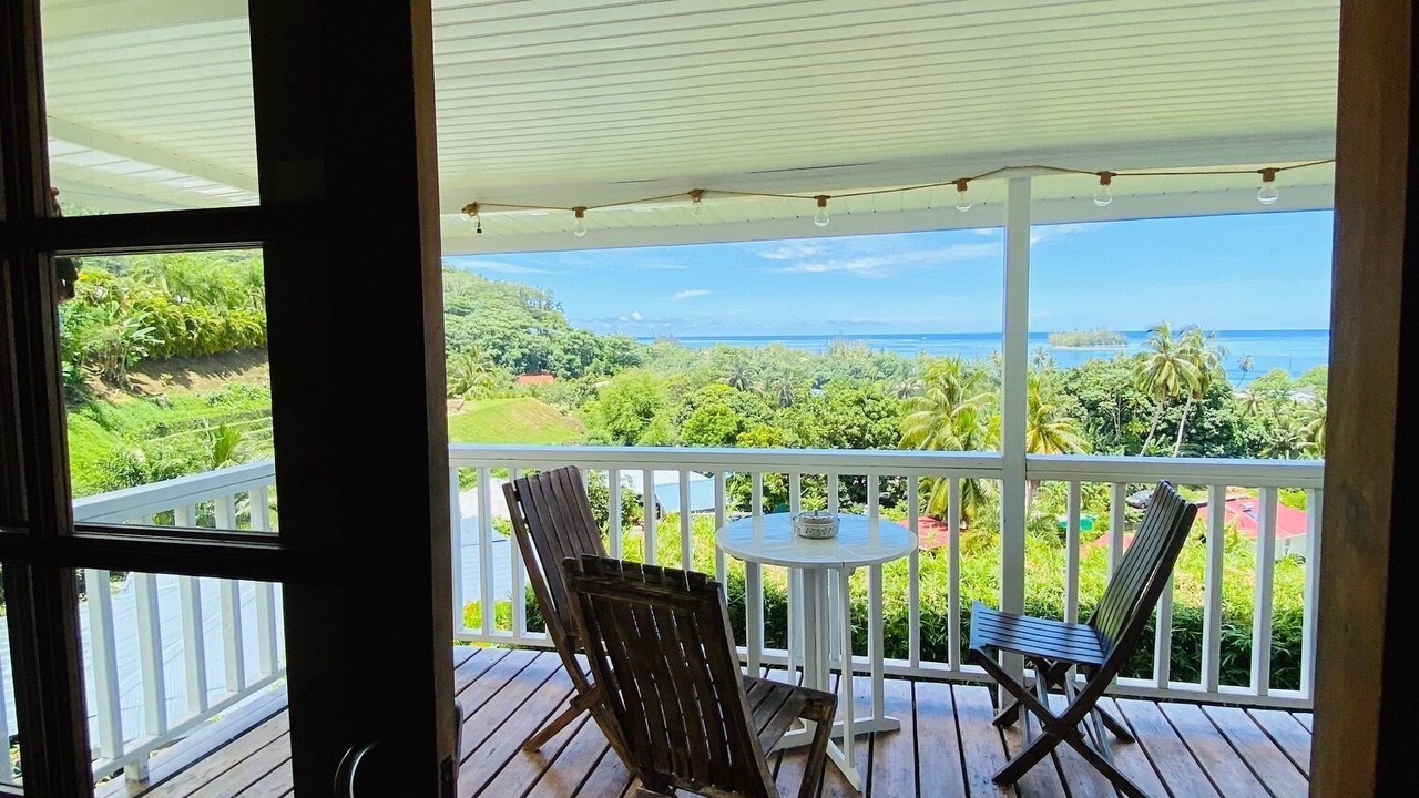 Photo of Outdoor in Teahupoo