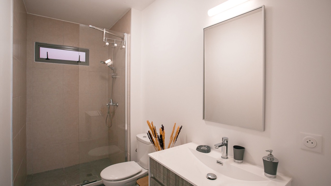 Photo of Bathroom in Faaa