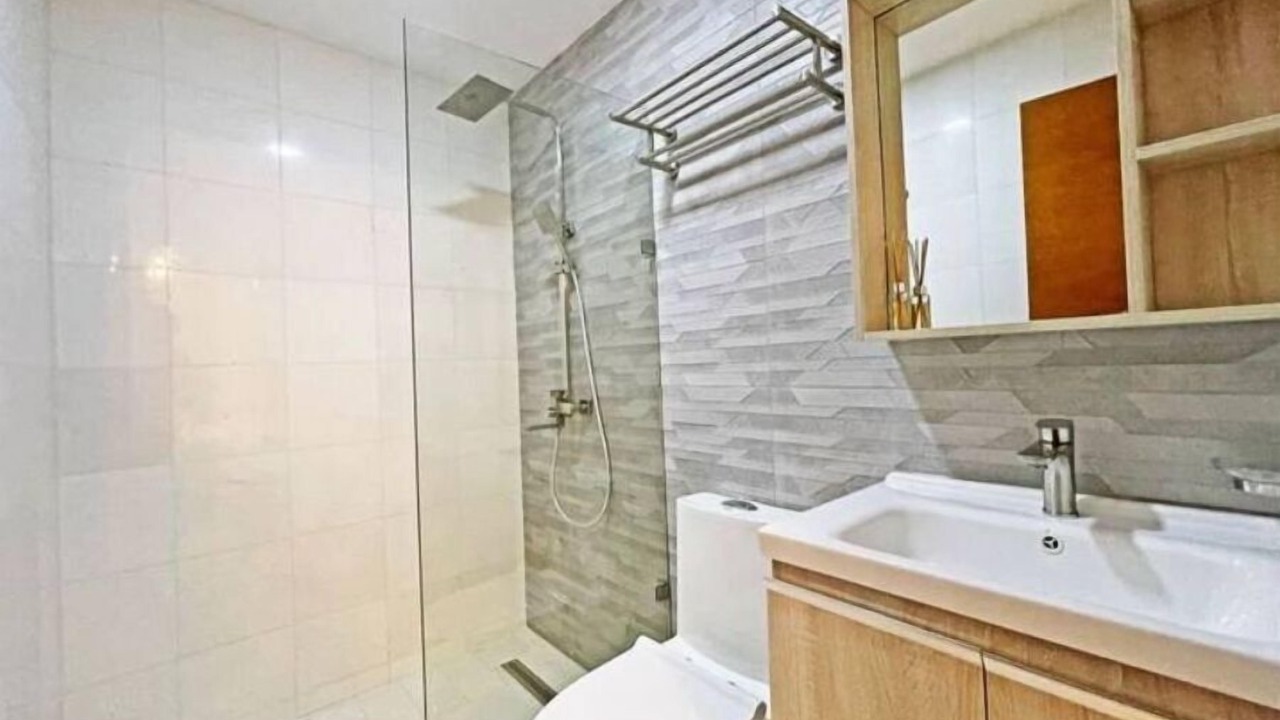 Photo of Bathroom in Yolanda Morales