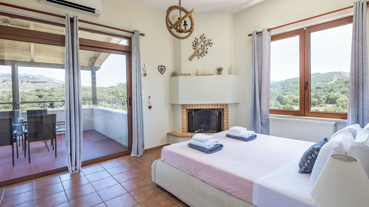 Photo of Bedroom in Monopari