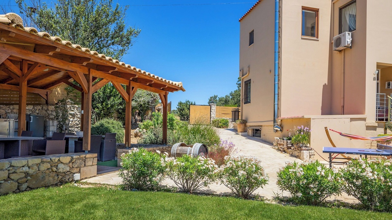 Photo of Outdoor in Monopari