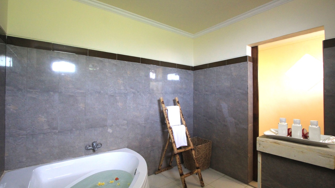 Photo of Bathroom in Lodtunduh