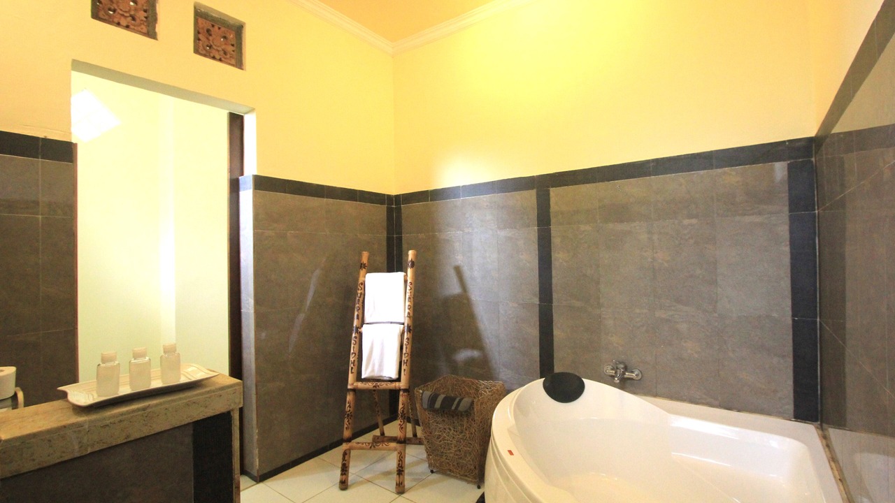Photo of Bathroom in Lodtunduh