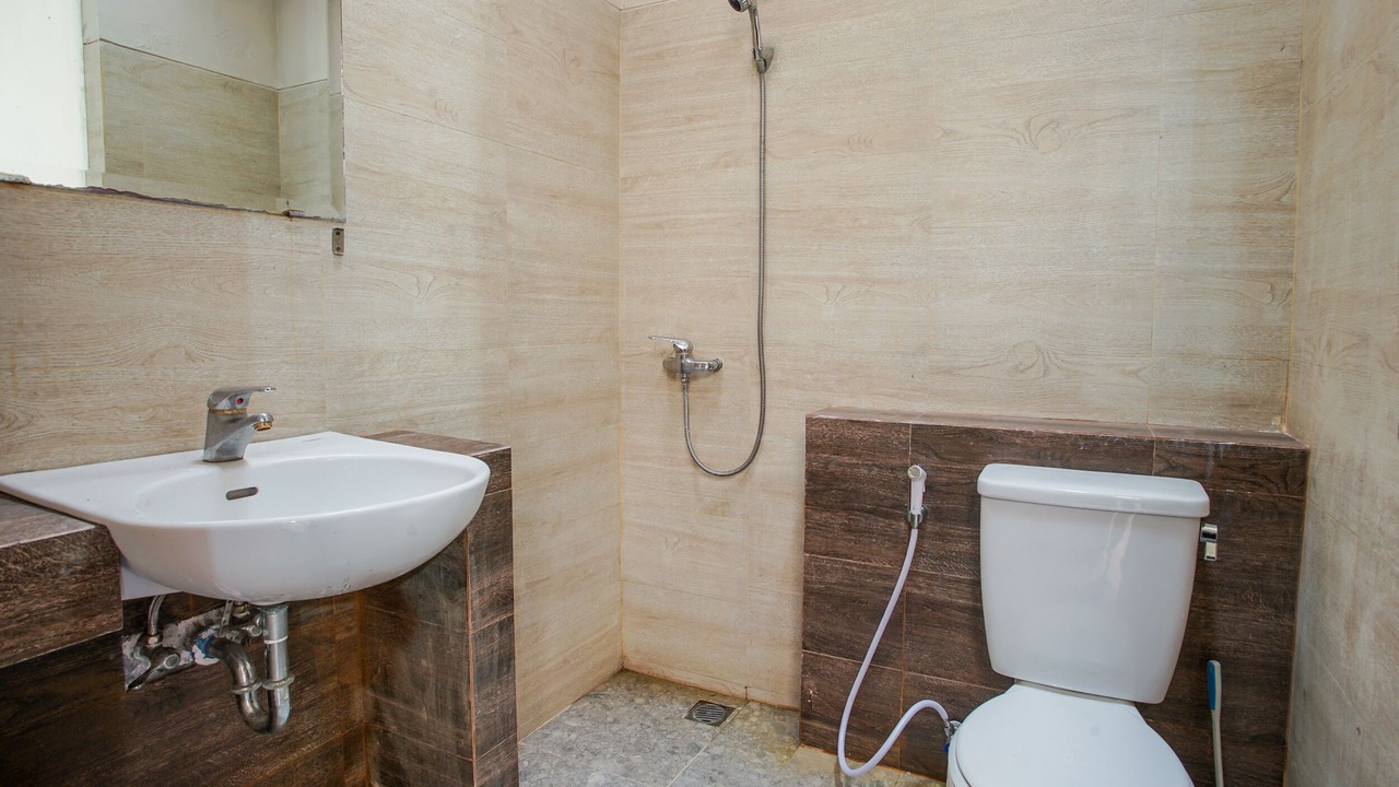 Photo of Bathroom in Banyuasri