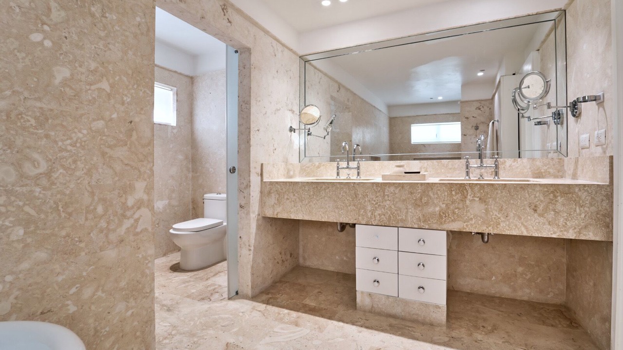 Photo of Bathroom in Los Lagos