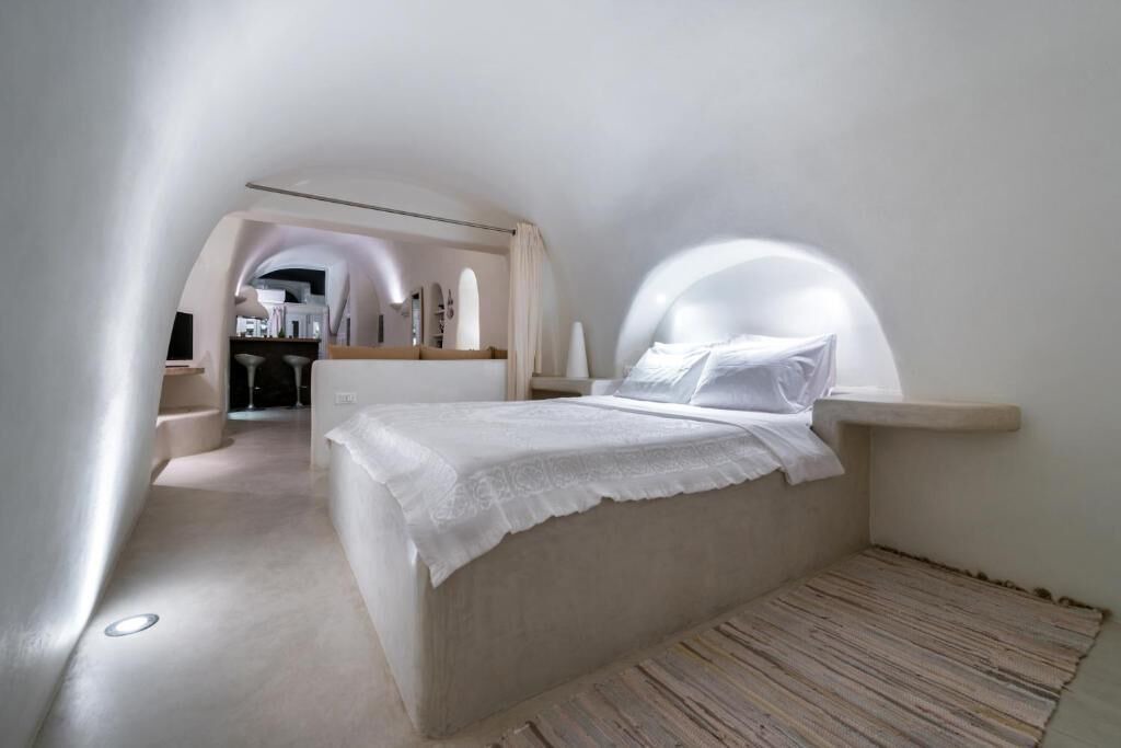 Photo of Bedroom in Fira